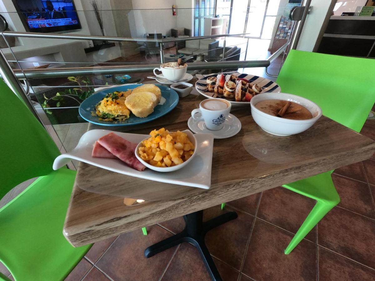 Park Royal Homestay Club Cala Puerto Rico อูมาเกา ภายนอก รูปภาพ